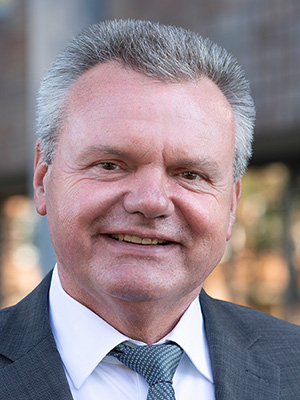 Hans-Werner Harmuth, Kreispräsident Stormarn. Foto von der Kreisseite